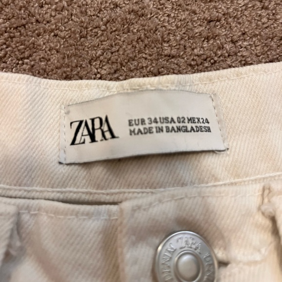 High Rise Distressed Shorts - Picture 6 of 6